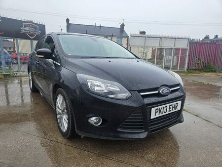 FORD FOCUS 1.0T EcoBoost Zetec Euro 5 (s/s) 5dr