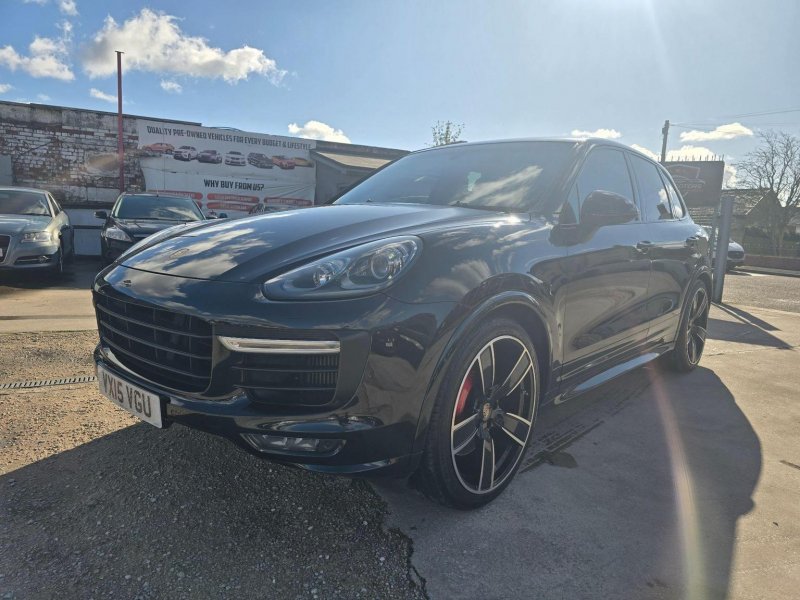 PORSCHE CAYENNE