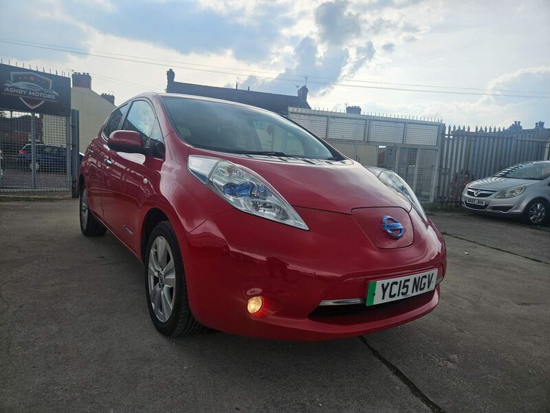 NISSAN LEAF