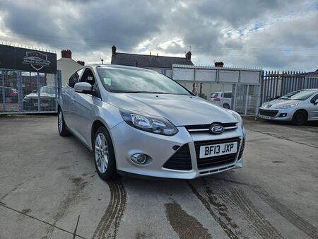 FORD FOCUS 1.0T EcoBoost Titanium Euro 5 (s/s) 5dr