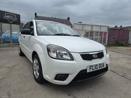 KIA RIO 1.4 1 5dr