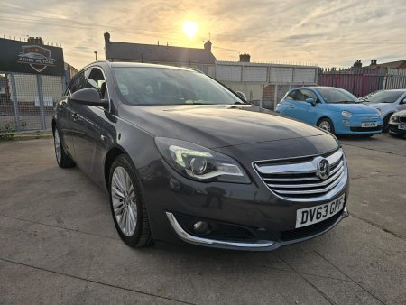 VAUXHALL INSIGNIA 2.0 CDTi ecoFLEX Tech Line Sports Tourer Euro 5 (s/s) 5dr