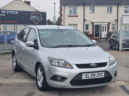 FORD FOCUS 1.6 Zetec 5dr