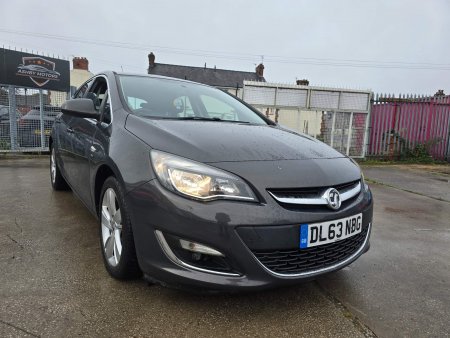 VAUXHALL ASTRA 1.6 16v SRi Euro 5 5dr