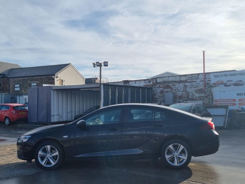 VAUXHALL INSIGNIA