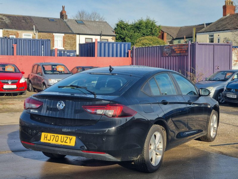 VAUXHALL INSIGNIA