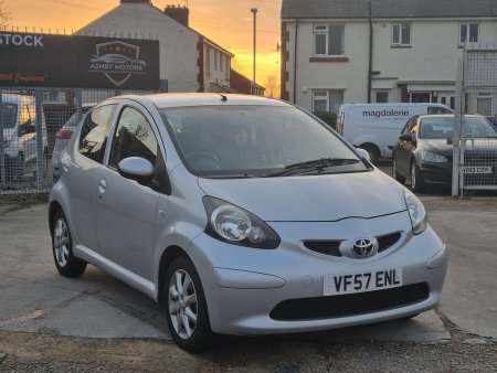 TOYOTA AYGO 1.0 VVT-i Platinum Euro 4 5dr